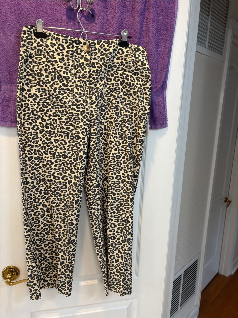 NWT Nicole Miller Leopard Print Ankle Pants in Beige and Black